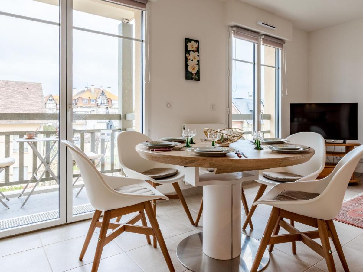 Apartment Les Arts-1 By Interhome Довиль Экстерьер фото