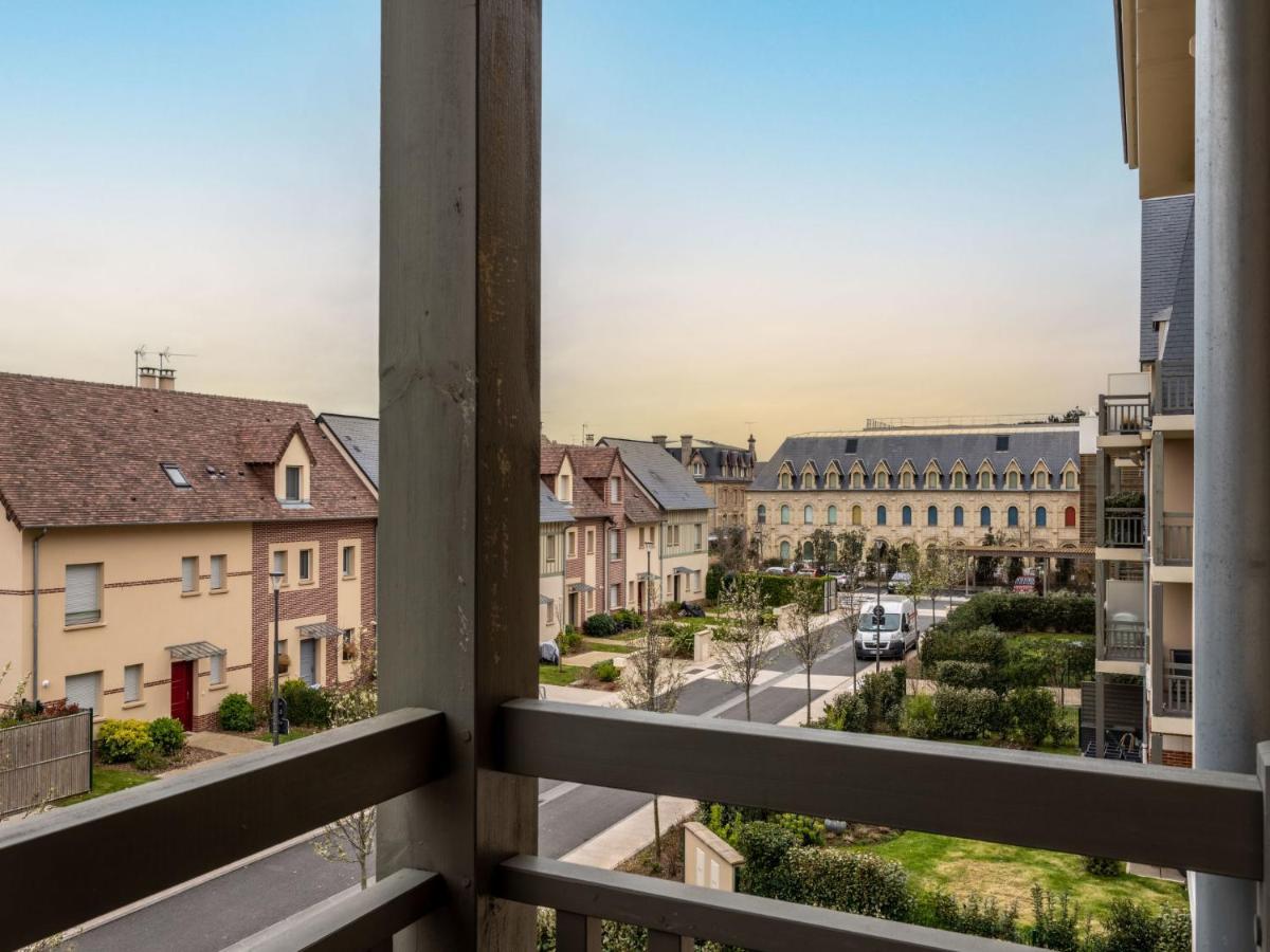 Apartment Les Arts-1 By Interhome Довиль Экстерьер фото