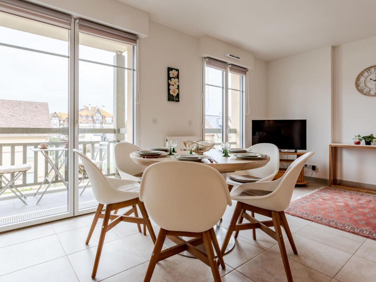 Apartment Les Arts-1 By Interhome Довиль Экстерьер фото